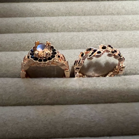 Rings set - Picture 3 of 6